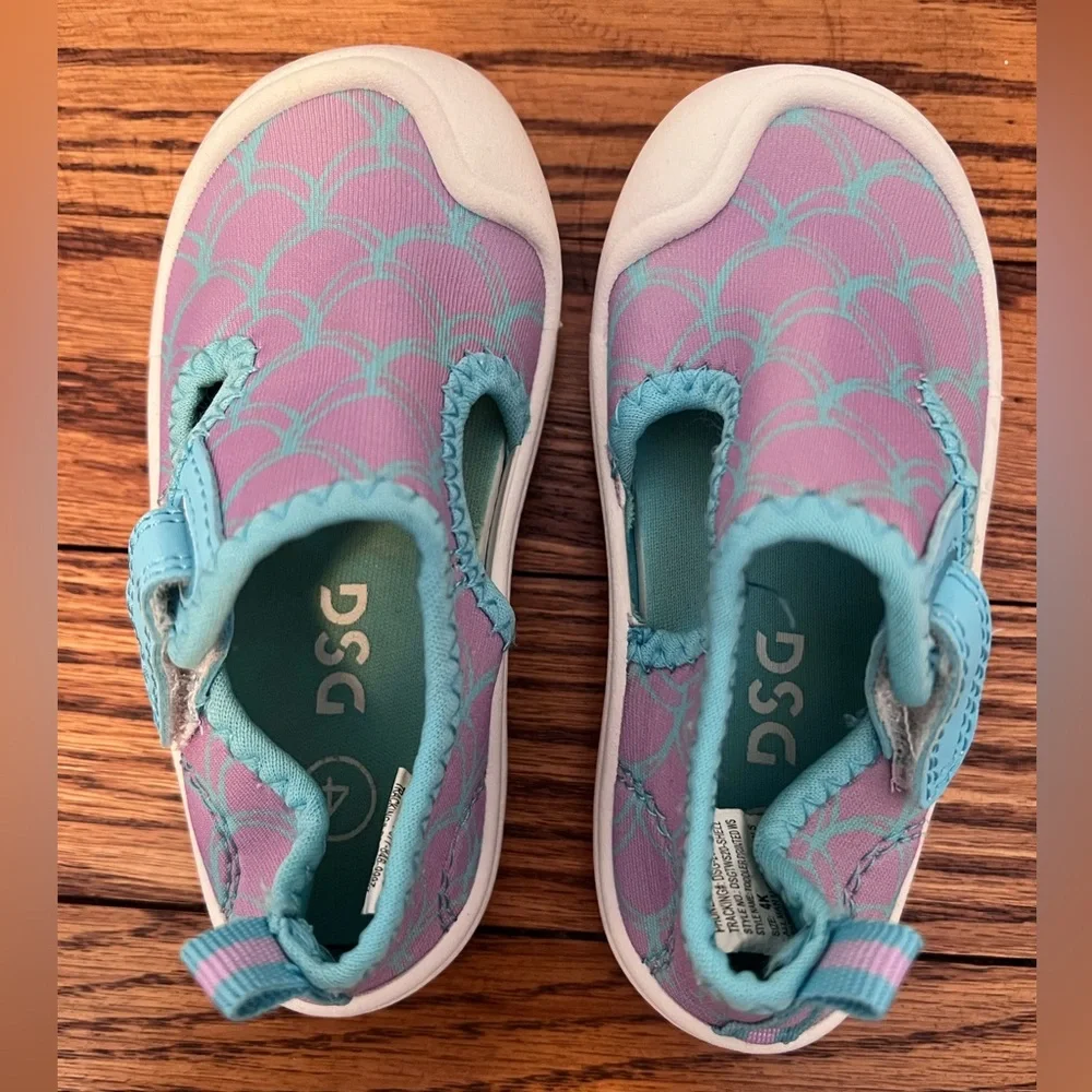 DSG Kids Aqua and Purple Water Shoes